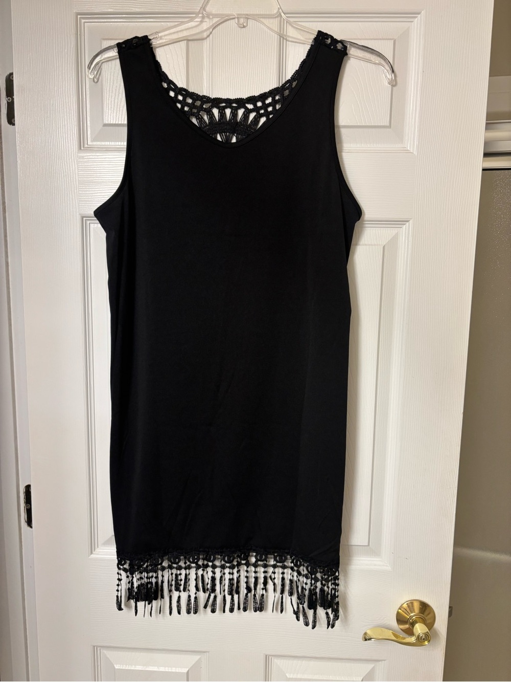 New w/out tags  Sleeveless Fringe Hem Dress with Crochet Back. Sz XL.